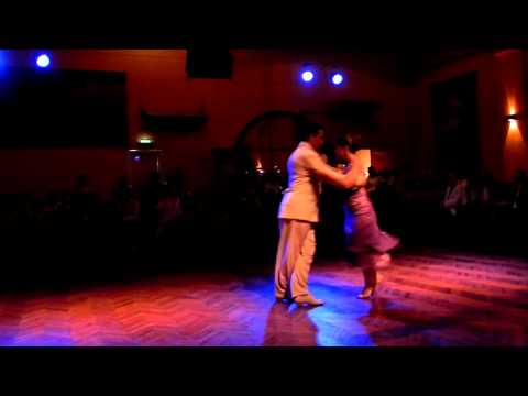 Graciela Gamba  and  Diego Converti  are  dancing  to  the  tango  "  El Nene Del Abasto  "