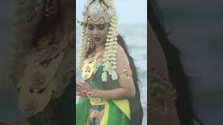 Download lagu KIDUNG WAHYU KOLOSEBO #viral  #fyp #automobile #funny #chatstory #hairstyle #comedy #beauty #food mp3