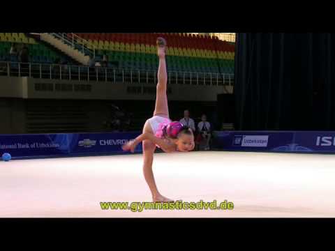 HC Tashkent 2013   Ball 03   Ashirbayeva Sabina