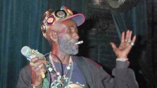 Lee Perry & The Upsetters- Dyon Anaswa