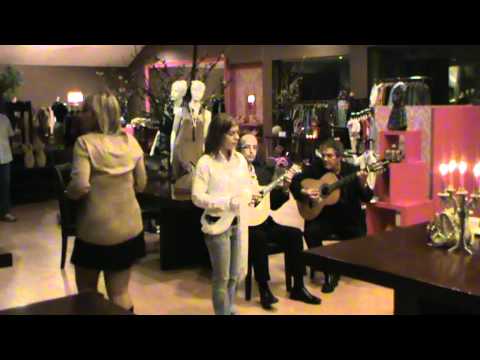 Sonia Rucha canta Fados Loja Matrioskas - Setubal - Setembro 2011