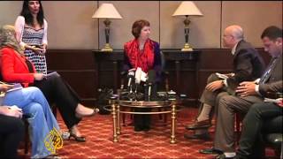 Morsi supporters defy orders to end sit-ins