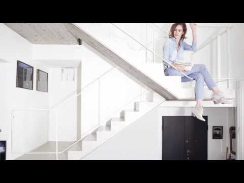 download lagu mp3 mp4 Janet And Janet Shoes, download lagu Janet And Janet Shoes gratis, unduh video klip Janet And Janet Shoes