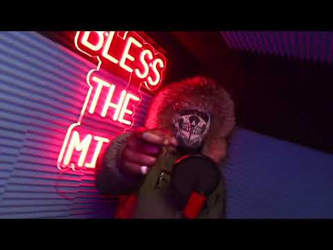 young strizzy - Bless the mic (E.p 4) @Divinestudiostv