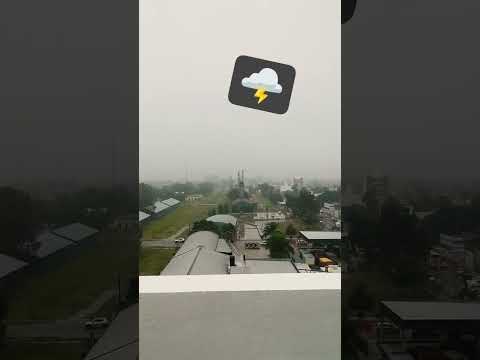 Luego de mucha humedad, llegó la lluvia #oncativo #córdoba #lluvia #alertameteorológico