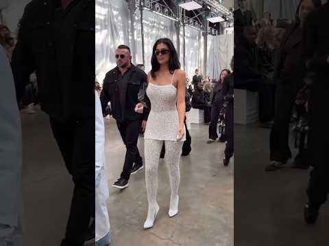 Kylie and Kim Kardashian Arriving — Maison Margiela SS26 (Shorts)