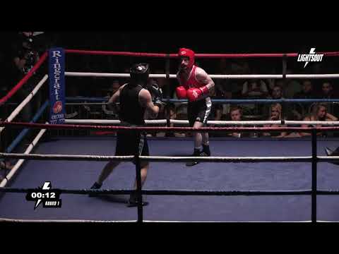 Casey Jones vs Lloyd Dyer