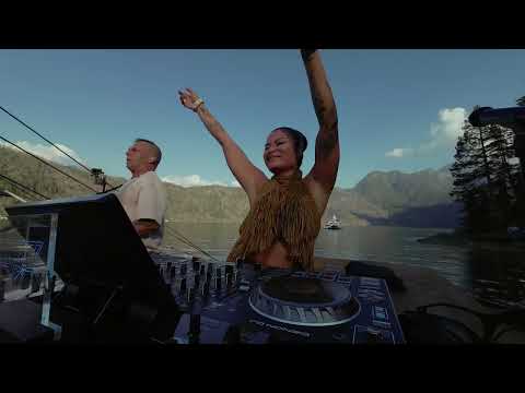 LATIN HOUSE Remixes with Live Drums (Flo Rida, Gloria Estefan, Calabria) DESTINEAK DJ Set