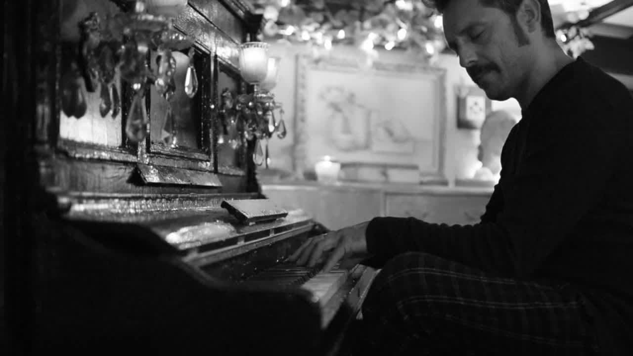 Joan Pau - Bona nit - Videoclip Oficial