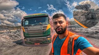 LOADING LIMESTONE IN THE QUARRY 🇺🇸