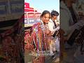 कुंभ मेले में माला बेचने वाली लड़की हु