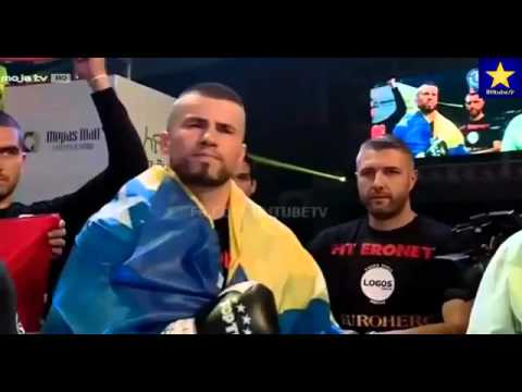 Damir Beljo zaustavio zvižduke na himnu BiH