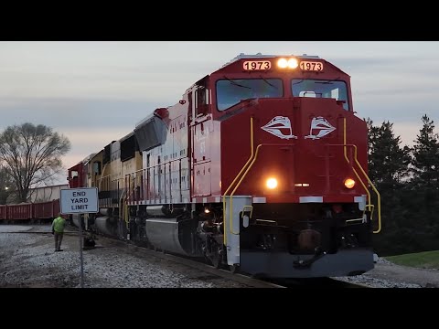 RJ Corman SD70Ms and NYSW SD60! RJCC 1973 Leads Z543 through River Road, Louisville, KY 3-26-23