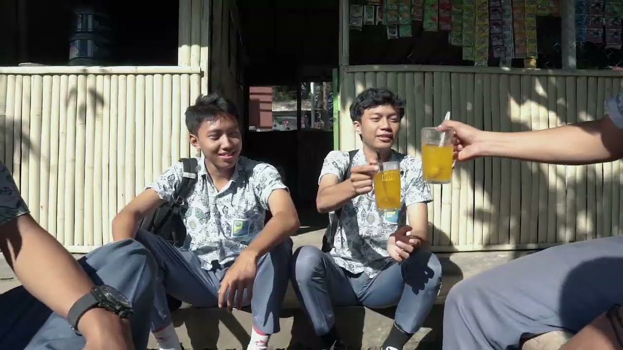 VIDEO KENANGAN ANGKATAN 43 - SMAMGA WE ARE BEST