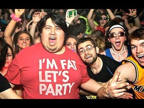 Mike Litoris Complot knows how to party in 1920