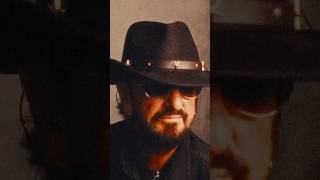 Look Up. Peace &amp; Love, Ringo 😎✌️🌟❤️🍎🎶🥦🍒