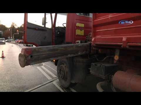 Unfall durch ausgefahrene Kranstütze in Zwickau (Sachsen) 05.11.2009