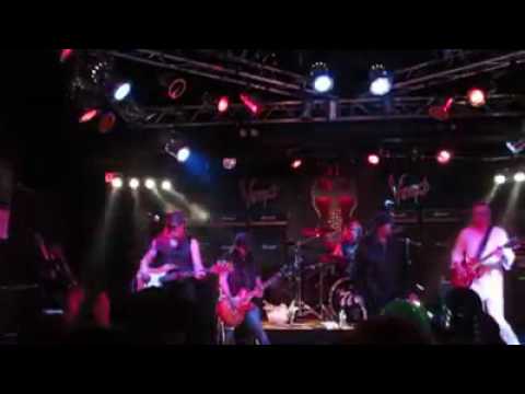 Count's77 rocked the house down on New year's Eve at Count's Vamp'd.