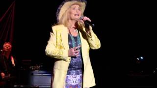 Lynn Anderson sings "From the Ashes"