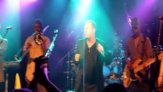 Ali Campbell She Wears It Well. Liverpool O2 Academy 08.05.2011