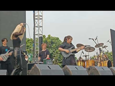 KOIAI Ft. LI-SA-X (Guitar Riff Live Delhi 2023)