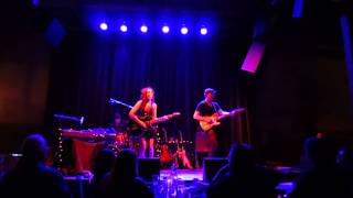 Lindi Ortega - Lived And Died Alone