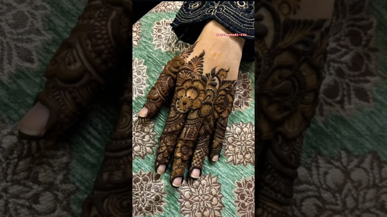 🌿New trending mehandidesign💗🥀#beautifulmehndi #trendingshorts #trendingmehndi#hrnaart #mehandidesign