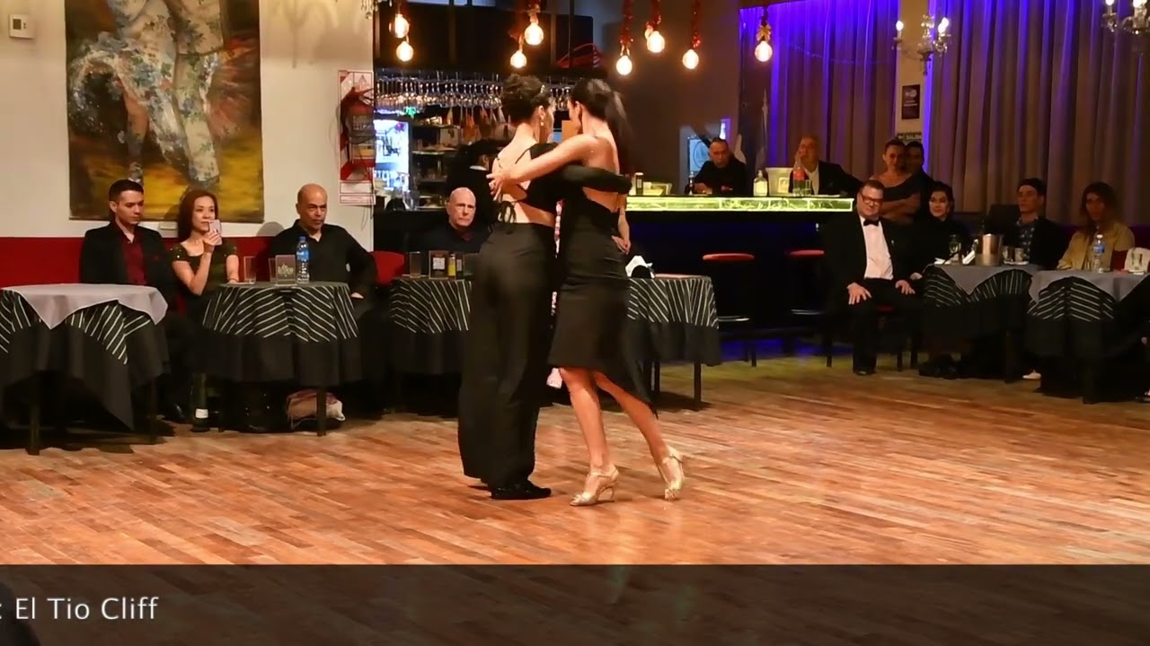 Virginia Vasconi y Lorena Garcia en Porteño y Bailarin -1