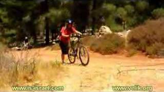 preview picture of video 'Mountain biking. Israel. Over mount Refaim, Israel. По хар Рэфаим (Иудейские горы), Израиль.'
