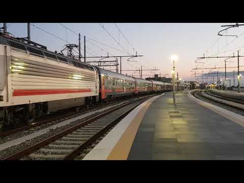 Treno IntercityNotte+Locomotore E402 145 IntercityNotte 36194 Reggio di C.C.-Torino Porta Nuova