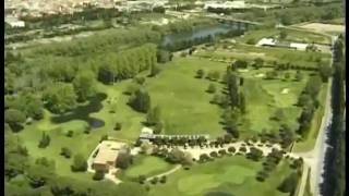 preview picture of video 'Vista aèria del Pitch&Putt Gualta - par 3'
