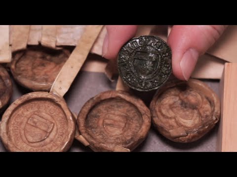 Fortidens NemID: Ridder Krabbes tabte seglstampe genforenet med aftryk efter 600 år