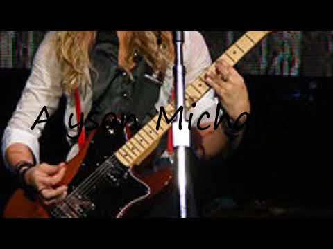 How to pronounce Alyson Michalka in English?