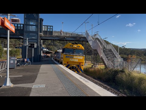 7MB4 - NR88, NR105, NR115 Passing Hawkesbury River NSW