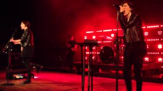Tegan and Sara - Dark Come Soon - Lawrence, KS - 1 october 2014 (15/17)