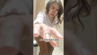 Download lagu POV ke toilet umum, takut kena zonk hahaha.. Kalian gini juga sih ? Haha.. #ngeshortsbareng #ebin mp3