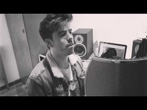 Roi cantando una canción de Bryan Adams / OPERACIÓN TRIUNFO 2017