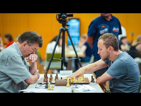 Maximilian Berchtenbreiter gegen Klaus Bischoff - Deutsche Blitz-Einzelmeisterschaft 2023