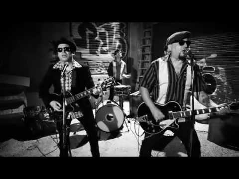 CUTI VERICAD, CARLOS SEGARRA, TROGLODITAS "Malcolm (en la parte de atras)"