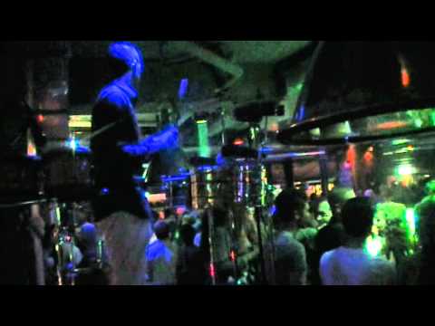 Bougenvilla B2B Santos Suarez ft Vikesh on percussion @ Dream & Memories