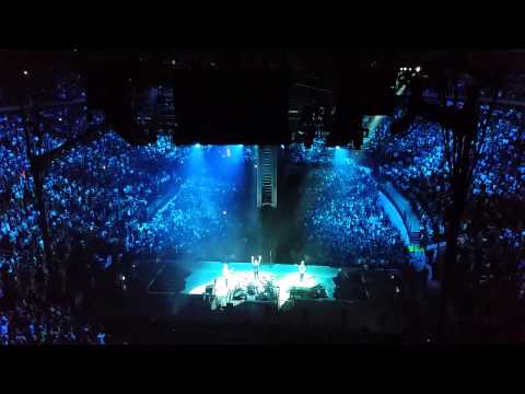 U2 - Pride (In The Name Of Love) | Beautiful Day (Live @MSG in NYC - 07/27/2015)
