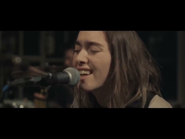 Video zu 'Let It Snow' ansehen