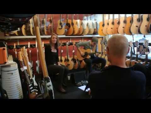 Emil & Zandra Ernebro at No1 Guitarshop VI