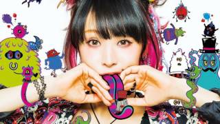 LiSA - Catch the Moment "LiTTLE DEViL PARADE"