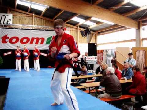 Promoclip: Lemmens Martial Arts Showteam 2010
