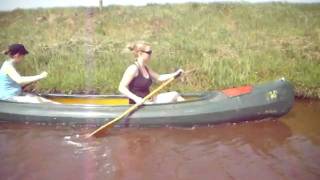 preview picture of video 'Kanu überholt Tretboot'