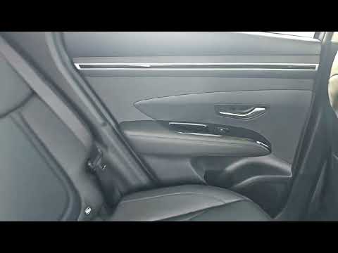 Hyundai Tucson 2WD Executive Plus HEV Auto - Image 2