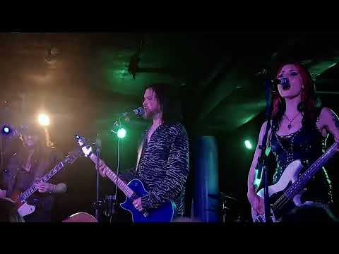 STAR CIRCUS - 'Save Your Life' live at the Underworld