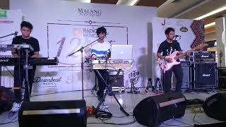 COLDIAC - WHITE ROOM ( LIVE RADIO KENCANA MATOS )
