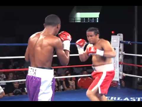 Juan "El Puma" González vs. Elvis "El Burrito" Martinez